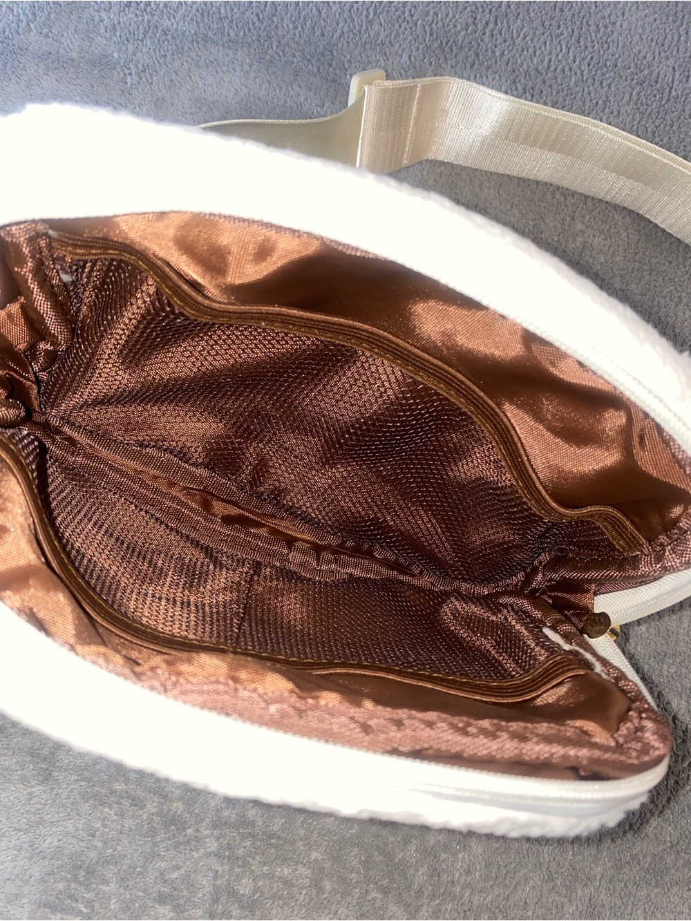 Sherpa Initial “L” Belt Bag Fanny Pack / crossbody NWT - Picture 4 of 13